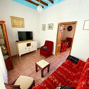 Casa Bejar, Tranquila Casa Con Chimenea, Patios, Junto A La Piscina Canete la Real